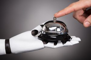 Be fogják tölteni a robotok a másfélmilliós munkaerőhiányt a vendéglátószektorban?