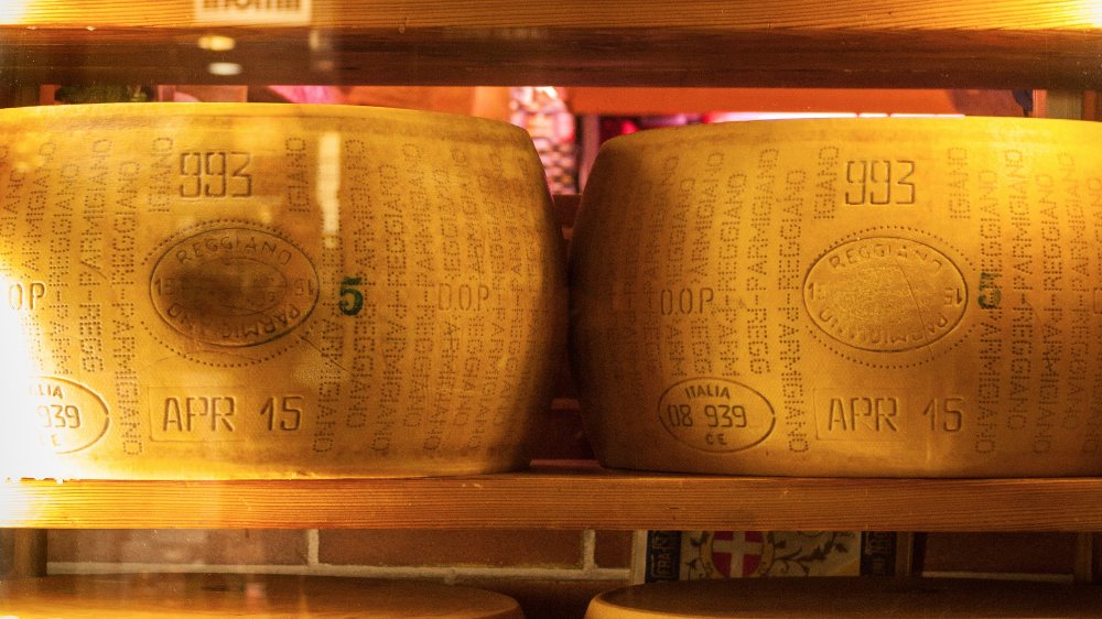 Az ® jelzés nem csak dísz: ezért a sajtok királya a Parmigiano Reggiano